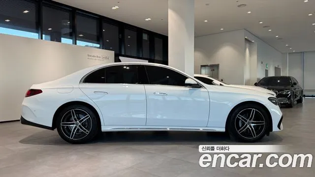 Mercedes-Benz E-Class — Фото автомобиля 9