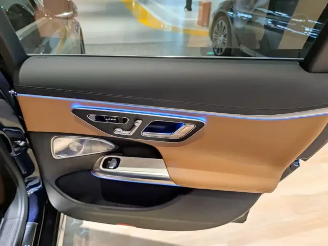 Mercedes-Benz E-Class — Фото автомобиля 10