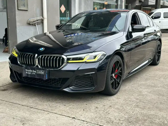 Фотография автомобиля — BMW 5 Series