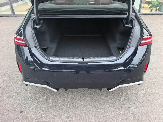 BMW 5 Series — Фото автомобиля 21