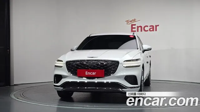 Genesis GV70 — Фото автомобиля 3