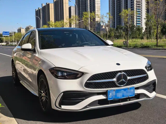 Mercedes-Benz C-Class — Фото автомобиля 3