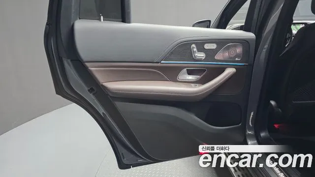 Mercedes-Benz GLS-Class — Фото автомобиля 23