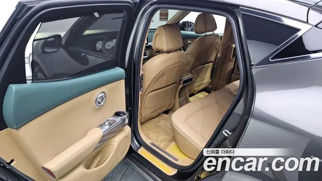 Genesis GV60 — Фото автомобиля 11