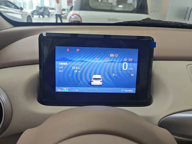 Wuling Hongguang Mini EV — Фото автомобиля 11