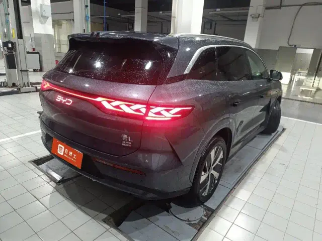 BYD Tang L — Фото автомобиля 4