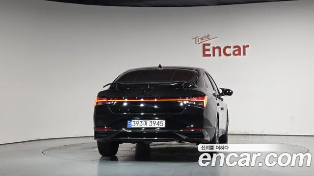 Hyundai Avante CN7 — Фото автомобиля 4