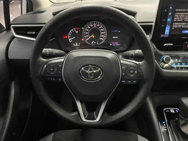 Toyota Corolla — Фото автомобиля 14