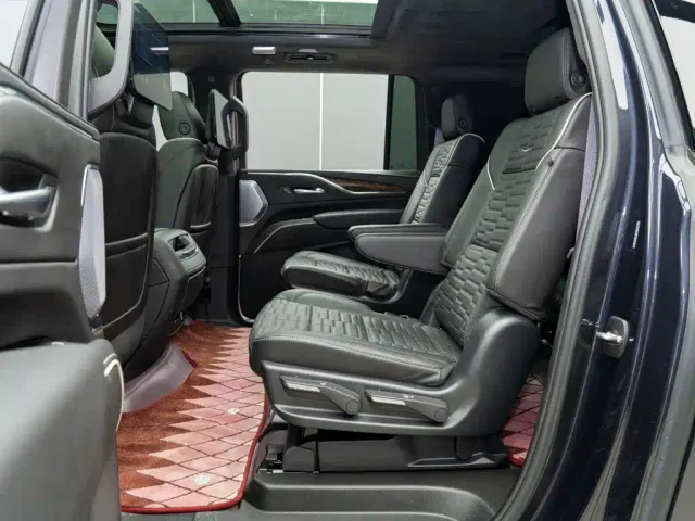 Cadillac Escalade — Фото автомобиля 15