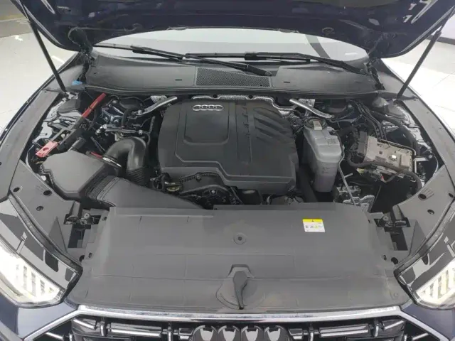 Audi A7L — Фото автомобиля 10