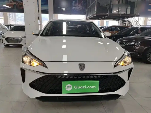 Roewe i5 — Фото автомобиля 2
