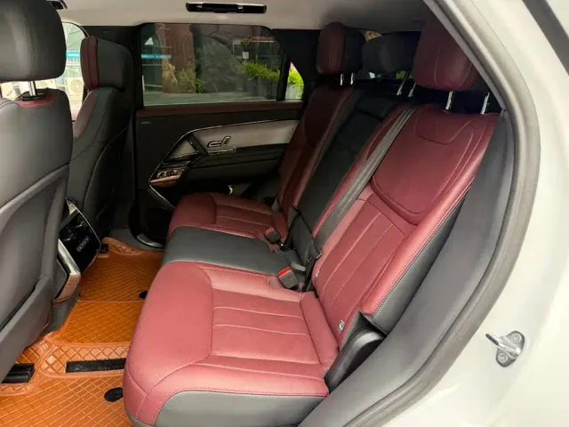Land Rover Range Rover Sport — Фото автомобиля 12