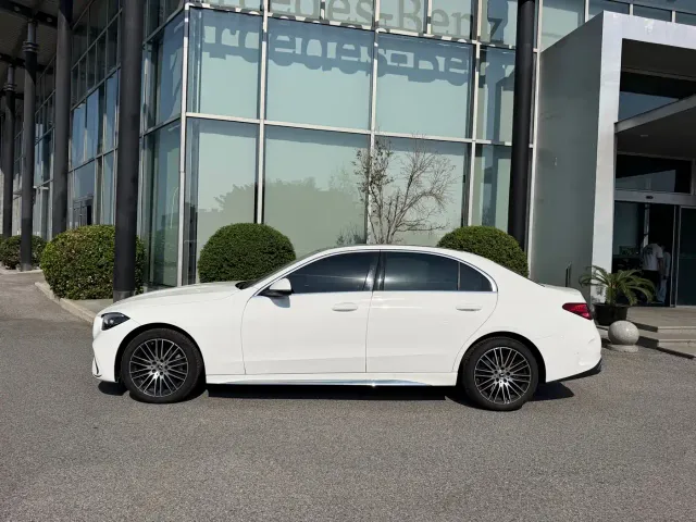 Mercedes-Benz C-Class — Фото автомобиля 23