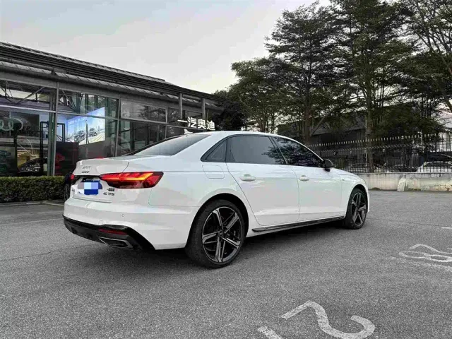 Audi A4L — Фото автомобиля 4