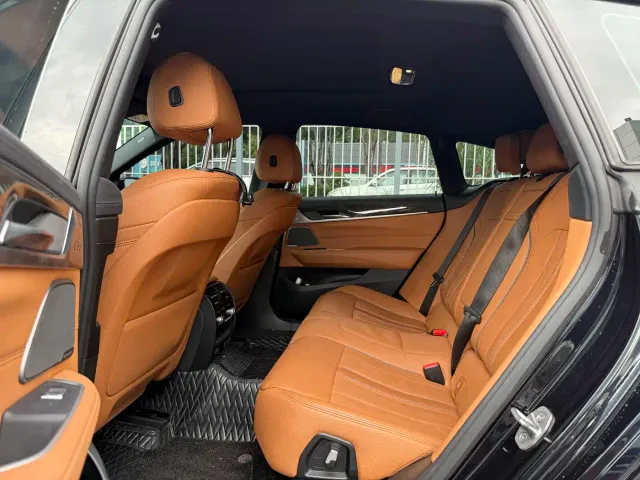 BMW 6 Series Gran Turismo — Фото автомобиля 20