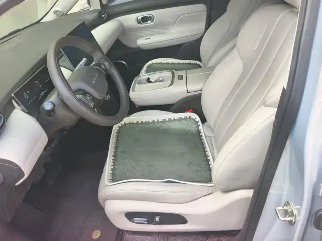 GAC Aion UT — Фото автомобиля 9
