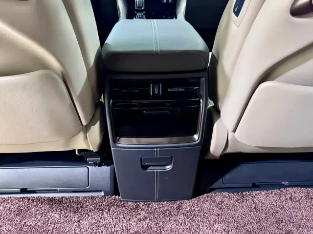 Toyota Alphard — Фото автомобиля 26