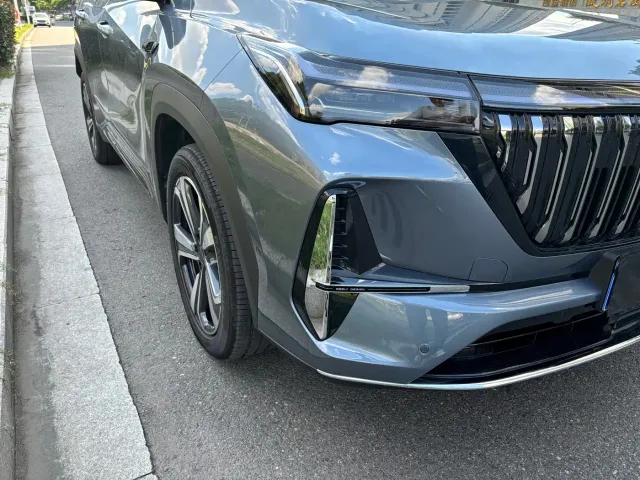 Geely Boyue L — Фото автомобиля 6