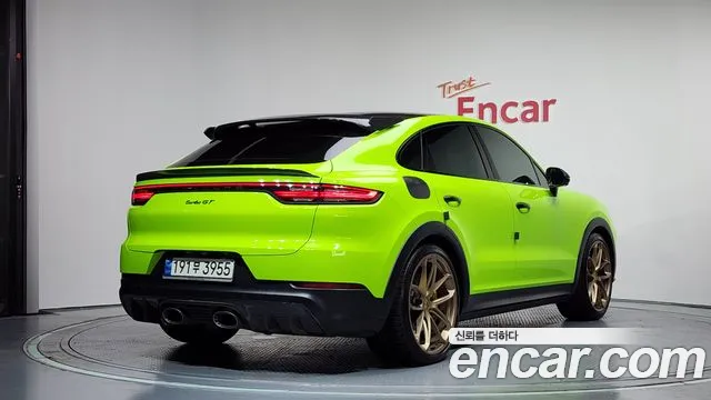 Porsche Cayenne — Фото автомобиля 2