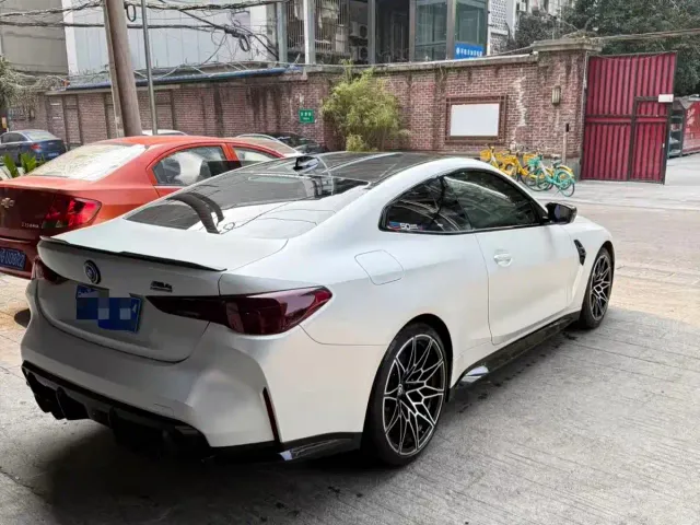 BMW M4 — Фото автомобиля 5
