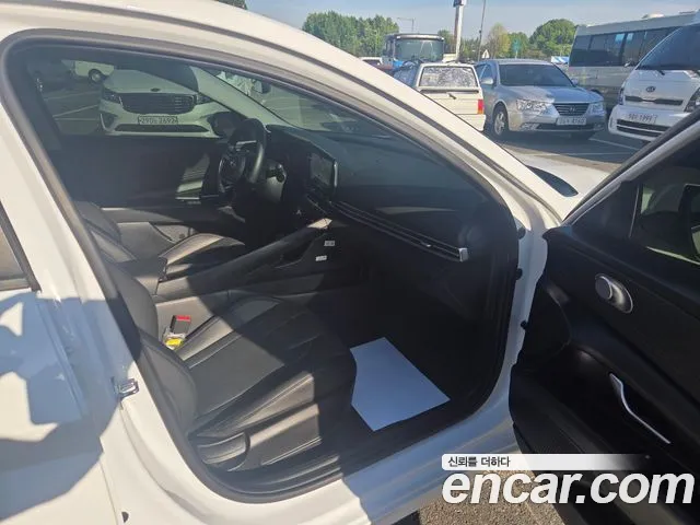 Hyundai AVANTE Новый Avante (CN7) — Фото автомобиля 11