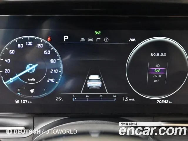 Kia Carnival Generation 4 — Фото автомобиля 8