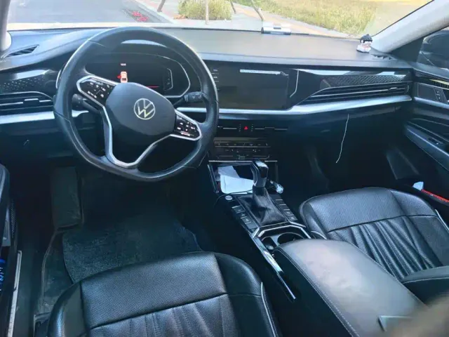 Volkswagen Passat — Фото автомобиля 12