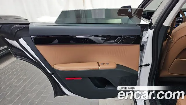 Hyundai Grandeur GN7 — Фото автомобиля 14