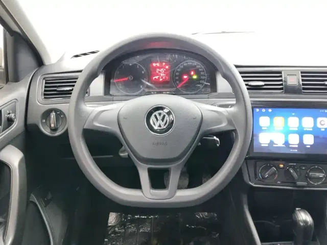 Volkswagen Santana — Фото автомобиля 15