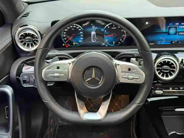 Mercedes-Benz A-Class — Фото автомобиля 6