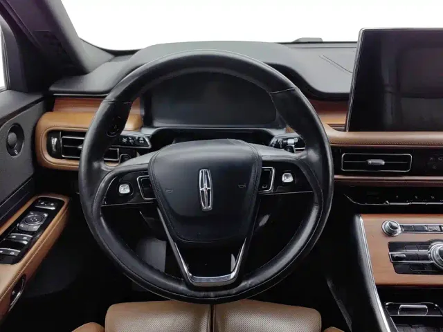 Lincoln Aviator — Фото автомобиля 11