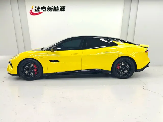 Lotus Emeya — Фото автомобиля 3