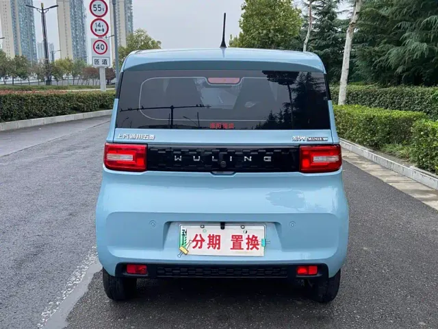 Wuling Hongguang Mini EV — Фото автомобиля 12