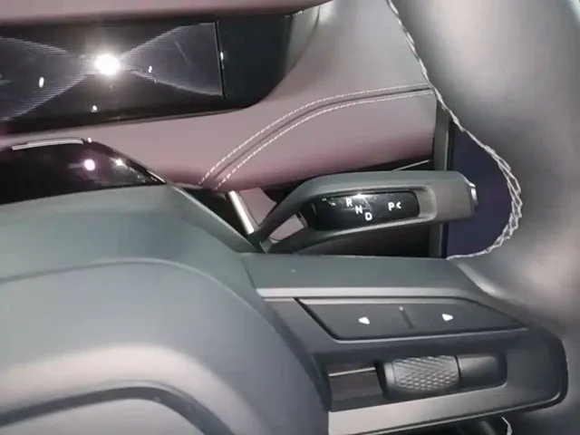 Xiaomi SU7 — Фото автомобиля 13