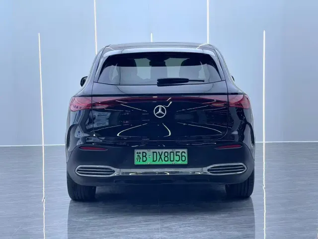 Mercedes-Benz EQE SUV — Фото автомобиля 5