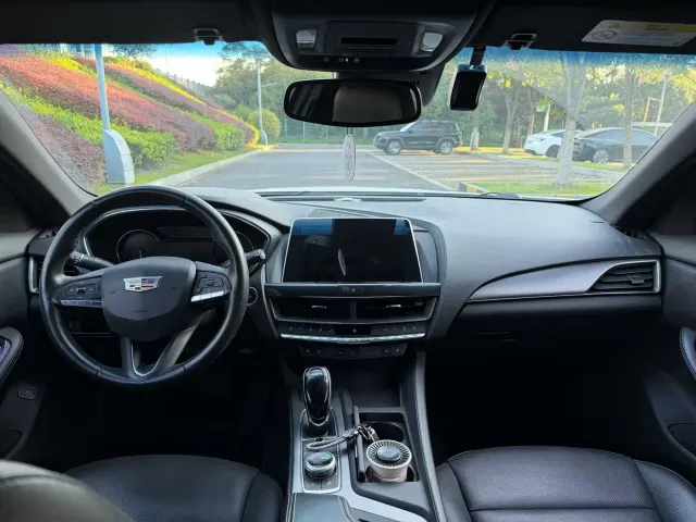 Cadillac CT5 — Фото автомобиля 5