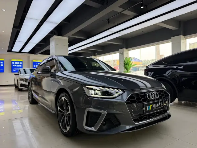 Audi A4L — Фото автомобиля 3