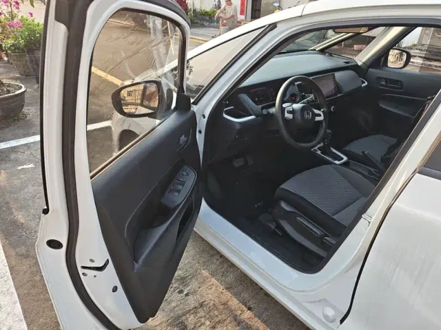 Honda Fit — Фото автомобиля 12