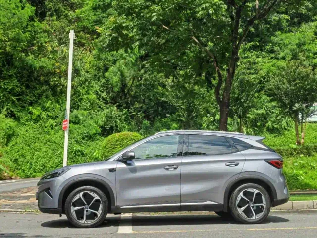BYD Yuan PLUS — Фото автомобиля 5