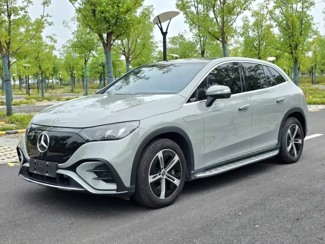 Фотография автомобиля — Mercedes-Benz EQE SUV