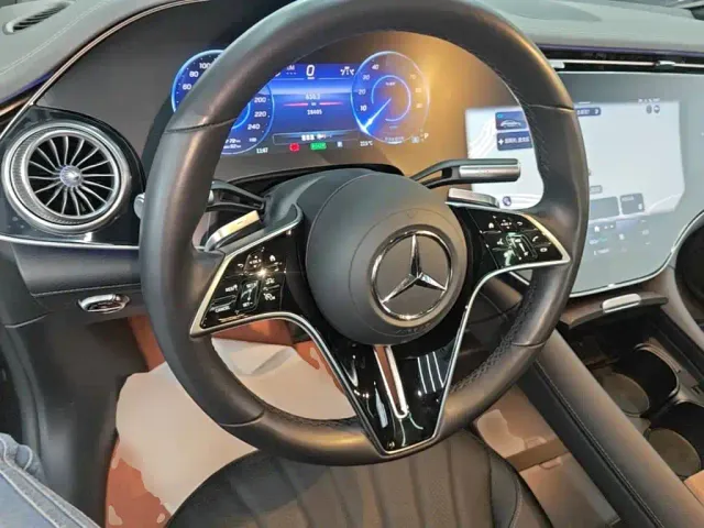 Mercedes-Benz EQS — Фото автомобиля 10