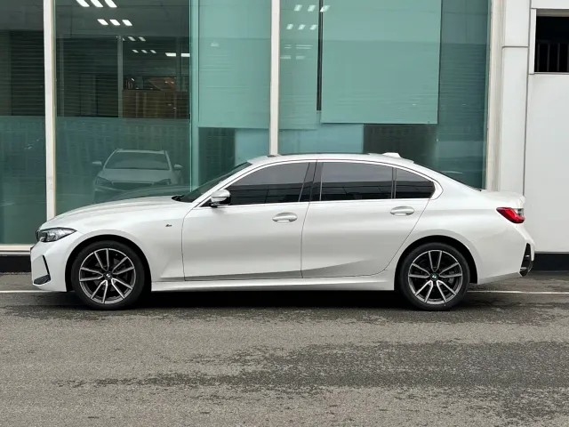 BMW 3 Series — Фото автомобиля 3