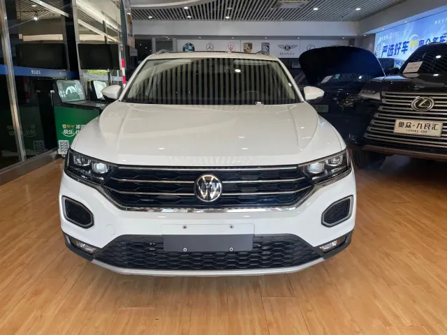 Volkswagen T-Roc — Фото автомобиля 2