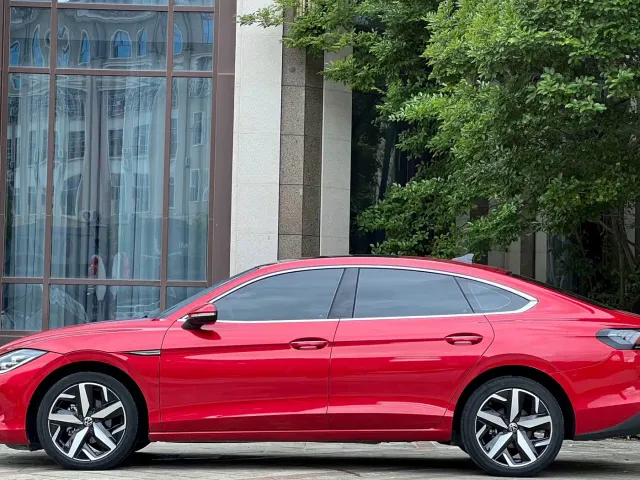 Volkswagen Lamando — Фото автомобиля 18