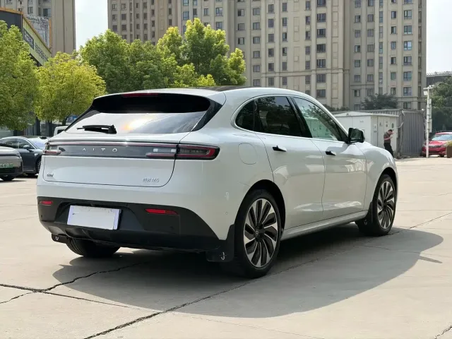 Aito M5 — Фото автомобиля 6