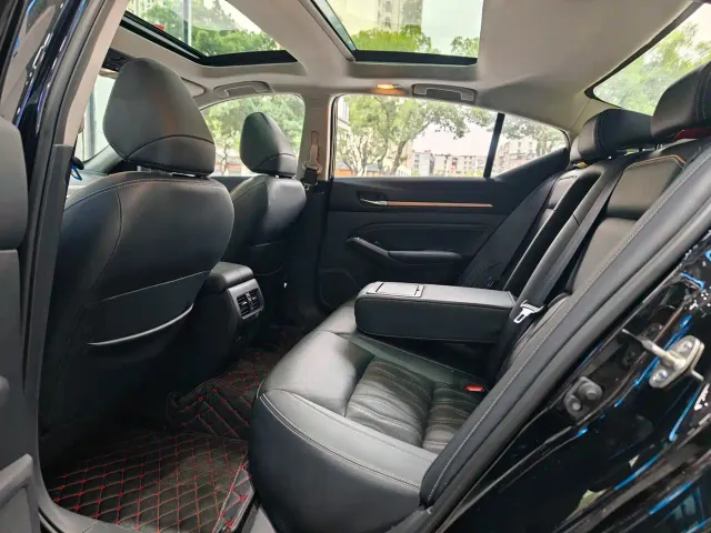 Nissan Teana — Фото автомобиля 9