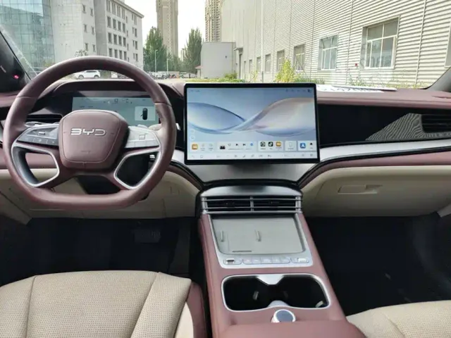 BYD Seal 07 DM-i — Фото автомобиля 12