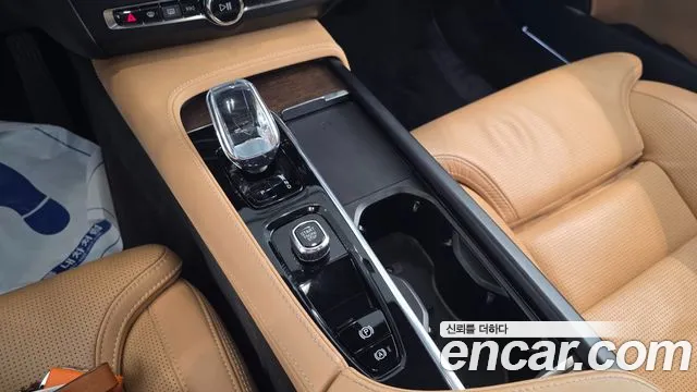 Volvo S90 — Фото автомобиля 17