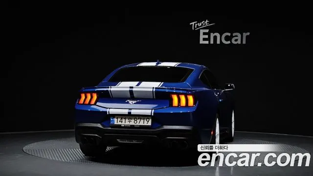 Ford Mustang — Фото автомобиля 4