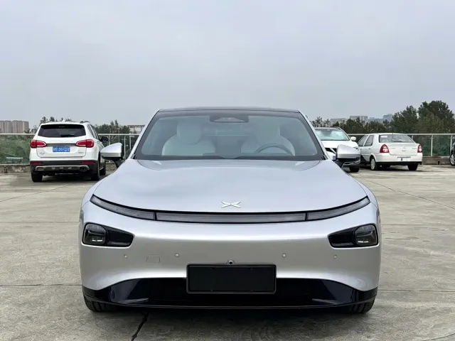 Xpeng P7 — Фото автомобиля 3